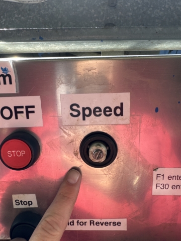 <p>Use this dial to slow the platform to minimum speed while you do the rest of shed set up.</p>
