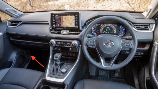 <p><strong>Step 1:</strong> Remove the passenger side kick panel indicated</p>