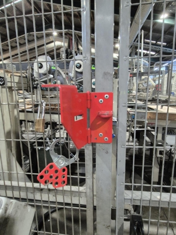 <p><span><strong>Do Not Tamper with Safety Devices</strong></span></p><p><br></p><p><span><span><strong>Never</strong>
adjust or disable safety devices such as:</span></span></p><ul><li><span><span>Interlocks</span></span></li><li><span><span>Gates</span></span></li><li><span><span>Light curtains</span></span></li><li><span><span>E-stops</span></span></li><li><span><span>Padlocks</span></span></li><li>Lockout devices</li></ul><p><span><span>
<br>
</span>If
a safety device is faulty, <strong>lock out the machine</strong> and report it <strong>immediately</strong>.<br></span></p>