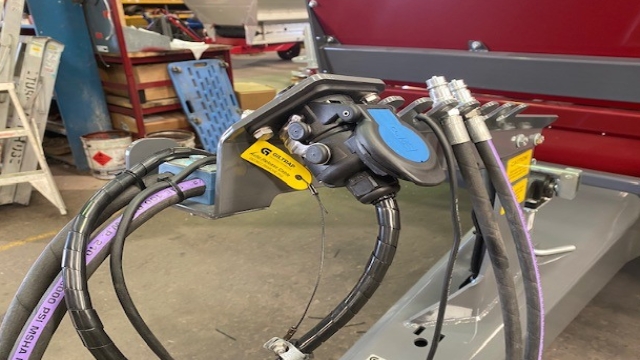<p>Mount the main wagon ( implement ) loom on the hose holder as pictured.</p>