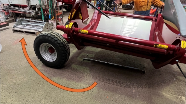 <p><span>Move the pallet of chains and bars out of
the way of the working area.</span><br></p>