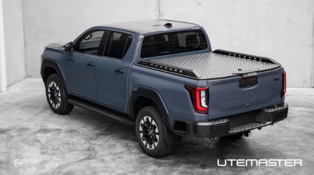 <p>Re-install the Load-Lid to the vehicle by lifting the lid onto the vehicle, aligning the Load-Lid correctly, securing the lid using the 4 clamping tabs, plugging in the central locking.</p><p>Retest the electrical and latches once the lid is re-installed.</p><p>For full installation instructions, <a target="_blank" rel="noopener noreferrer nofollow" href="https://utemaster.box.com/s/tvwh7j542z3sv2zx8nhenf32vvgbdjmk">CLICK HERE</a></p>