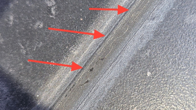 <p>Example of aged seal showing hairline cracking - remove and reseal</p>
