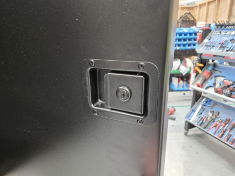 <p>Install the latch using 4.9mm Black Rivets</p>