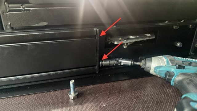 <p>Fix the LH extrusion runner to the drawer carriage using 2 M8x50mm bolts, with a spring and flat washer as shown.</p><blockquote><p><strong>CQC:</strong> Ensure loctite thread locker is applied to the thread of each bolt.</p></blockquote><p></p>