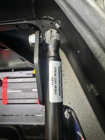 <blockquote><p>NEW MK4 gas struts = UTE345 230N<br></p></blockquote>