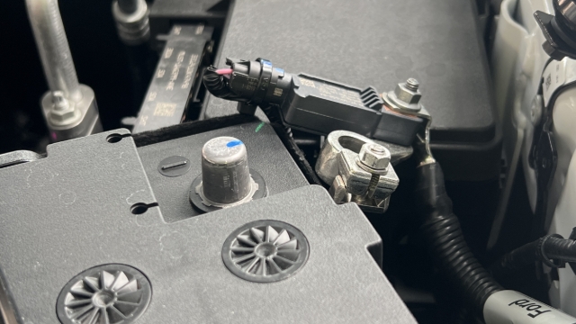 <p>Remove the negative terminal from the battery.</p><blockquote><p><strong>CQC: </strong>Ensure this stays isolated.</p></blockquote><p></p>
