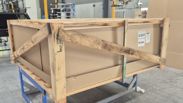 <p>Apply the cross bracing to the pallet ensuring the packing stickers are not covered.</p>