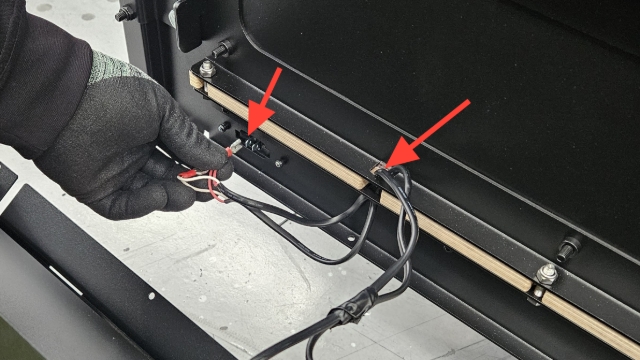 <p><strong>IF needing to open to verify internal wiring</strong></p><p>Inspect wiring points internally to ensure connectors firmly attached and mounted to plunger fixed pad</p><p>Check cable feed through points for wear</p><p>Check wire connection from light housing for any damage </p><p></p>
