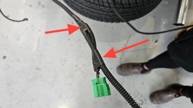 <p>Tape short connector to main trunk allowing loom to be secured once body fitted</p>