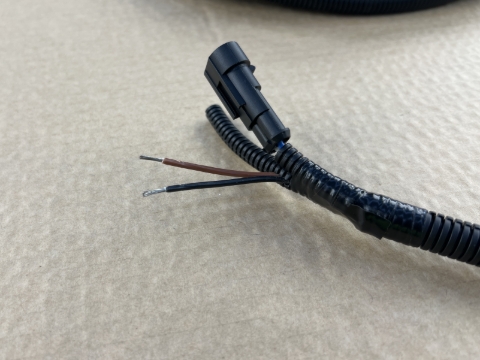 <p><span>Strip approximately 8mm from each wire.</span><br></p>