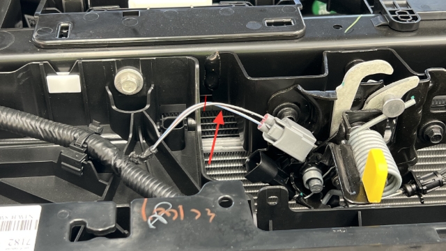 <p>Use adapter splitter plugs.</p><p></p><p>Without the plug:</p><p>Split the Blue/Pink wire in half.</p>