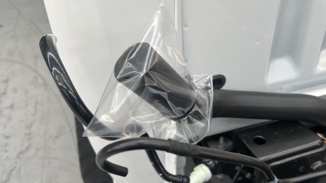 <blockquote><p><strong>CQC: Cable tie a plastic bag over the fuel hose inlet to prevent fuel contamination.</strong></p></blockquote><p></p>