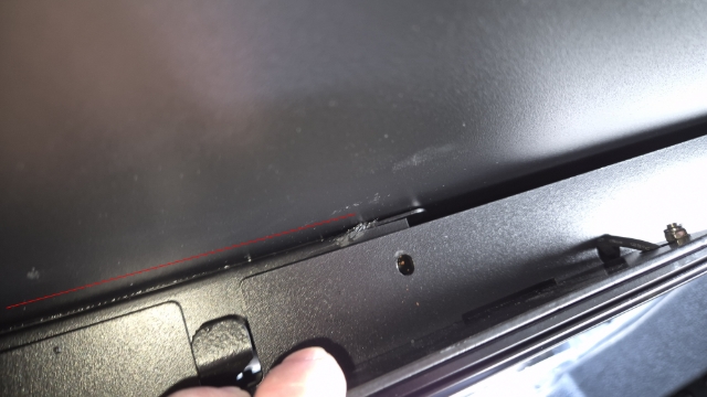 <p>Seal along the top of the rear handle assembly. </p>
