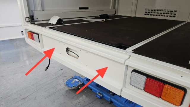 <p><strong>IF Jammed closed</strong> Push forward firmly on faceplate, while pulling the handle (on each side of the drawer) to help take load off the mechanism allowing the mechanism to disengage fully.</p>
