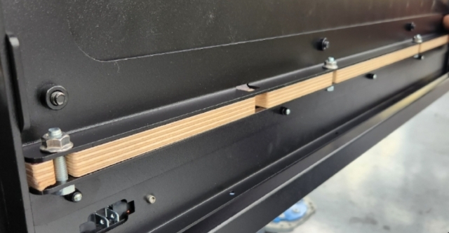 <p>Once the faceplate has been removed, Ensure the ply is clamped in place correctly.</p>