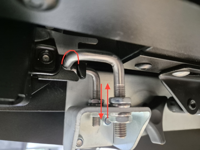 <p>The U-Bolt can be adjusted up and down as shown in this video.&nbsp;<br><a target="_blank" rel="noopener noreferrer nofollow" class="e-rte-anchor" href="https://utemaster.com/knowledge/load-lid-slam-latch-adjustment" title="https://utemaster.com/knowledge/load-lid-slam-latch-adjustment">Load-Lid Slam Latch Adjustment</a></p>