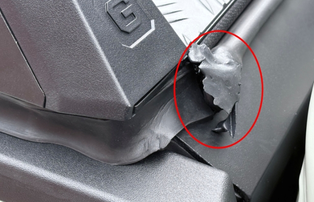 <p>Remove any existing sealer on the joins on each end (if applicable).</p><p>This sealer is not required.</p>