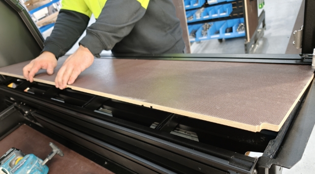 <p>Install each side ply insert by angling into the outside U-channel first.</p>