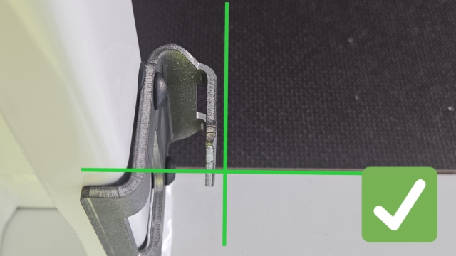 <p>Catch should be perpendicular to the body </p>