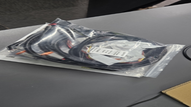 <p>Each bag contains </p><ul><li><p>6-pin Deutsche connectors to replace existing tail light connector </p></li><li><p>Blindspot tail light adapter </p></li><li><p>Sequential rectifier</p></li></ul><p></p>