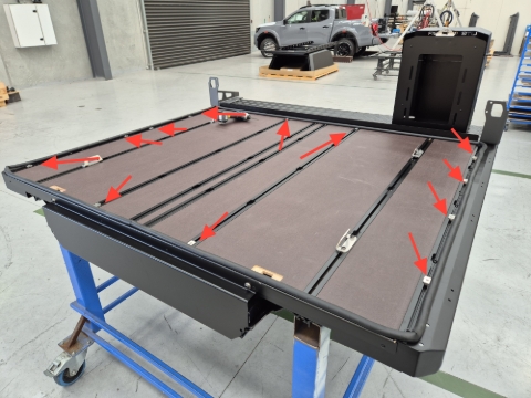 <p>Insert 4 threadplated even down each side of the tray and 2 at the end of the second track from center. <br><br>(refer to Image)</p>