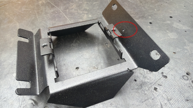 <p>Identify the RH FRC2 sensor bracket.</p>