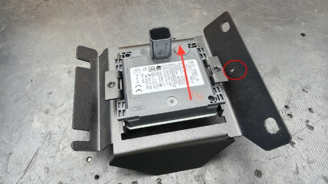 <p>Place the sensor facing face down inside the RH bracket. Ensure the plug is on the top of the bracket.</p>