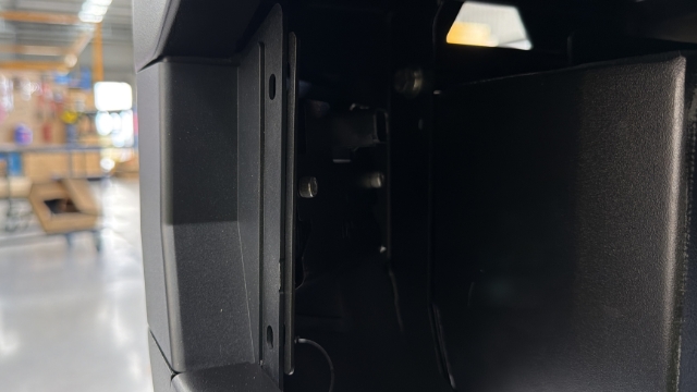 <p>Repeat steps 1-8 with the LH sensor housing.</p>