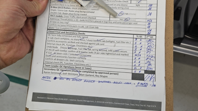 <p>Complete signatures through process&nbsp;</p><p>Once complete, final signature approves fulfillment to customer</p>