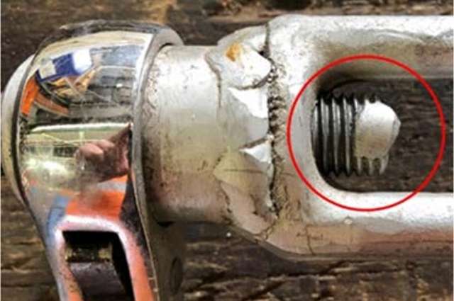 <p>Turnbuckle thread weld check</p>