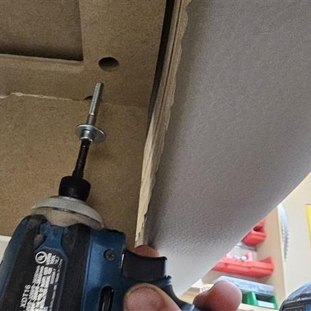 <p>Attach seat pads to carcasses using the fast mount connectors pre fitted.</p><p></p><ul><li><p>To prevent access, fit hardware to under side of seat pad.</p></li></ul><blockquote><p><strong><em>DO NOT OVER TIGHTEN</em></strong></p></blockquote><ul><li><p>1x M6 40mm Cap screw</p></li><li><p>1x Large flat washer</p></li></ul><p></p>