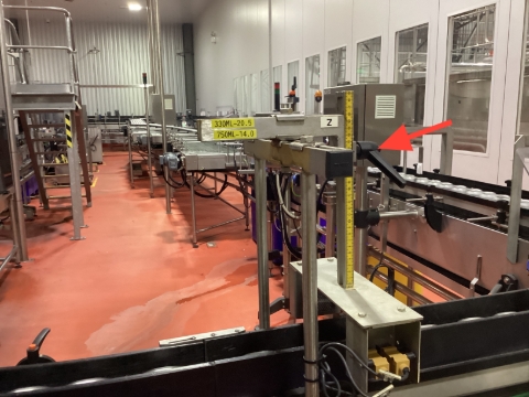 <p>Set singuliser sensor to suit container type. </p><p>(Behind cap elevator)</p>