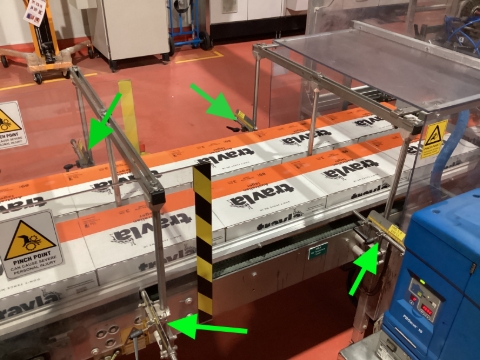 <h5>Palletiser</h5><p>Set infeed rail width to suit box type.</p>