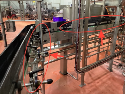 <h5>Filler Infeed</h5><p>Adjust <strong>all</strong> rails up to filler infeed worm to suit disc spacer.</p><ul><li><p>Long screw for 750ml</p></li><li><p>Short for others</p></li></ul><blockquote><p>Ensure adjustment handles are tightened once complete.</p></blockquote><p></p>