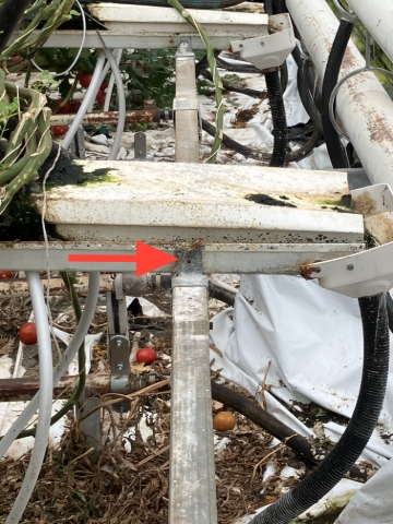 <p>Secure the grow gutter to the rear gutter support rail with a tek screw at the angle bracket. </p>