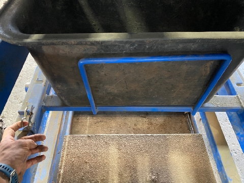 <p>Take out the lick tub and frame</p>