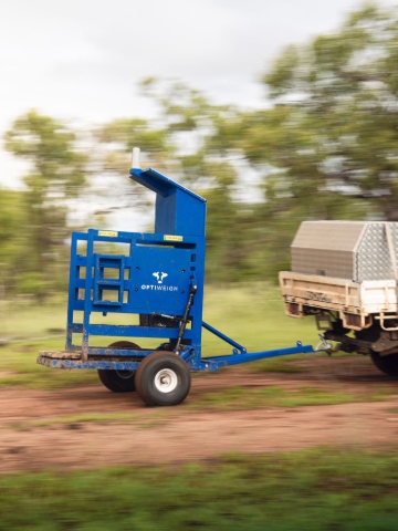 <p>Connect unit to tow ball and continue jacking until sufficient clearance. It's recommended to not exceed 40km/h.</p>