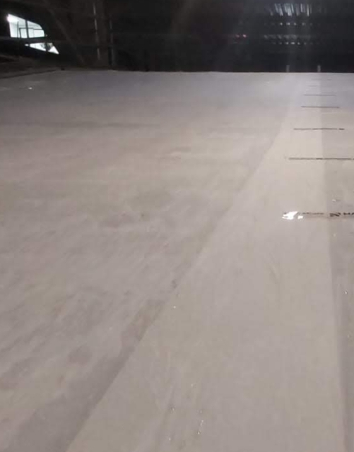 <p><strong>Step 5 – Install Additional Strips</strong></p><p>Repeat the process across the slab.</p><p>Each strip must overlap the previous strip by a minimum of:</p><p><strong>200 mm</strong></p><p>Wet each overlap before placing the next strip to ensure good adhesion and moisture retention.</p>
