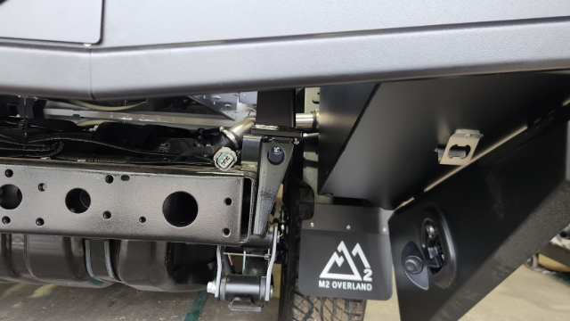 <p>Ensure your fuel filler sits in the shown position and angles otherwise the fuel filler nozzle may automatically shut off before tank is full.</p>