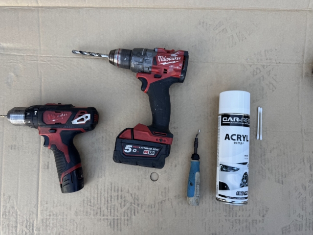 <p>Gather the tool required for the installation</p><ul><li><p>3-4mm Drill bit </p></li><li><p>8.5mm Drill bit</p></li><li><p>Deburring tool</p></li><li><p>Rust Proof Pain and applicator. </p></li></ul><p></p>