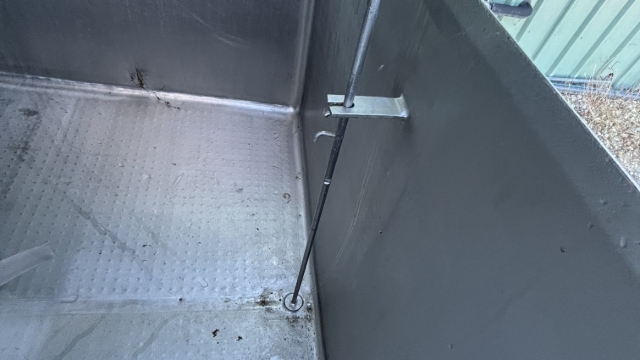 <p>Make sure the vat is shut so no milk can get out </p>