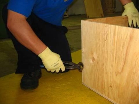 <p>Remove/cut any nails protruding out of the Coffin box using “pincers”.</p>