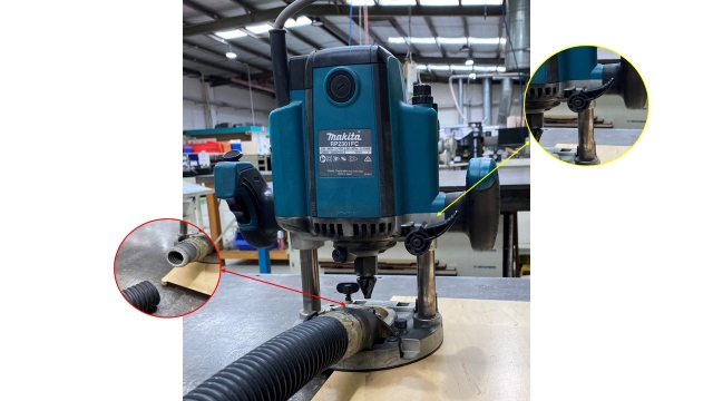 <p>Router position lock and Vacuum connection point.</p><p>1.Router position lock lever. Pull lever up to release, push lever down to lock.</p><p>2.Firmly attach vacuum hose.</p><p></p>