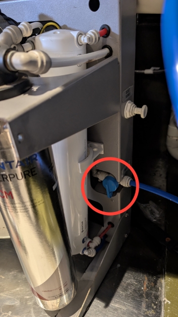<ol><li><p>Attach John Guest 3/8 Inch line to the 'Water Inlet' with the ball valve in the closed position.</p></li></ol><p></p>