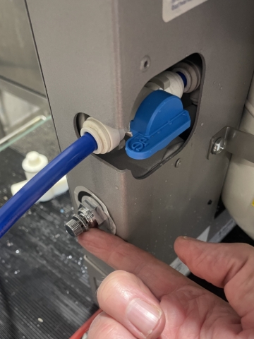 <p>Turn the bypass valve clockwise finger tight until it is totally closed off.</p>