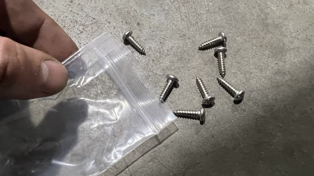 <p>Identify the supplied screws</p>