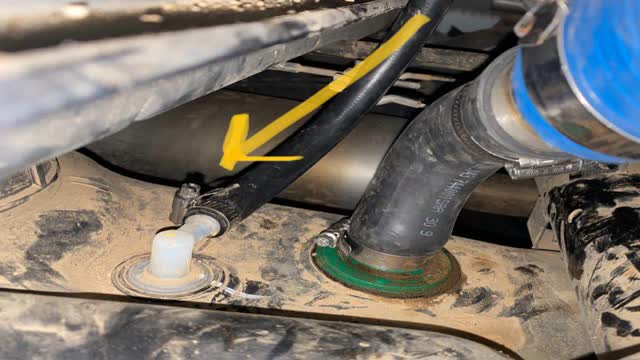 <p>Fit to tank and tighten, 8mm</p>