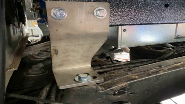 <p><strong>Tray Mounts</strong></p>
<ul>
<li><a href="https://knowby.show/86339fe3-1a5f-481f-b9ef-60a500dc77ac">DUAL Cab Mounts</a></li>
<li><a href="https://knowby.show/c495e018-74f7-4b52-afdd-3456a742ab61">EXTRA Cab Mounts</a></li>
<li><a href="https://knowby.show/883cc42c-7dbe-4800-ae24-d5d7718eb677">SINGLE Cab Mounts</a></li>
</ul>
