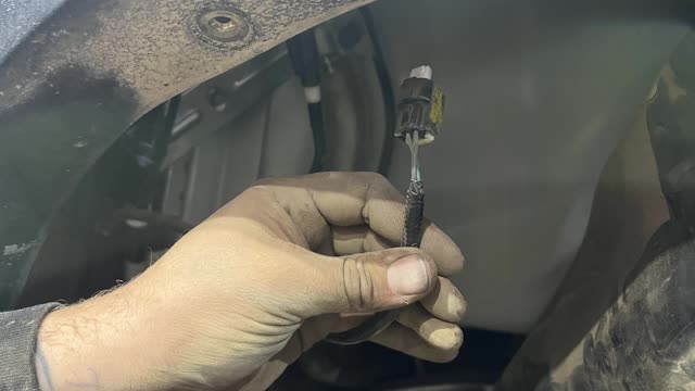 <p>Disconnect fuel release</p>